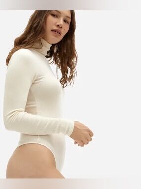 Everlane Cream Ribbed Turtleneck Bodysuit Size Medium